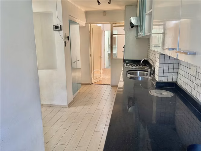 Casa en venta de 5 dorm. en Las Condes