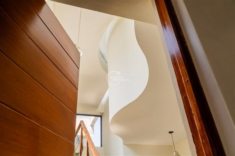 Encanto arquitectónico y vida familiar en Quinchamalí