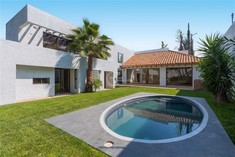Encanto arquitectónico y vida familiar en Quinchamalí