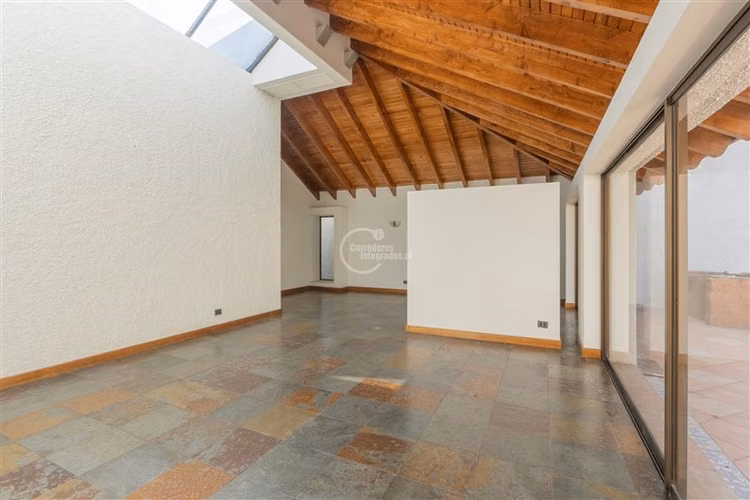 Encanto arquitectónico y vida familiar en Quinchamalí