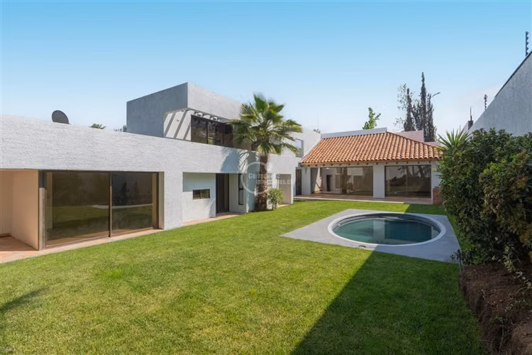 Encanto arquitectónico y vida familiar en Quinchamalí