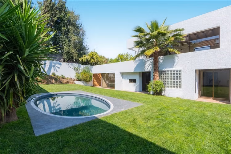 Encanto arquitectónico y vida familiar en Quinchamalí