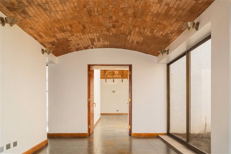 Encanto arquitectónico y vida familiar en Quinchamalí
