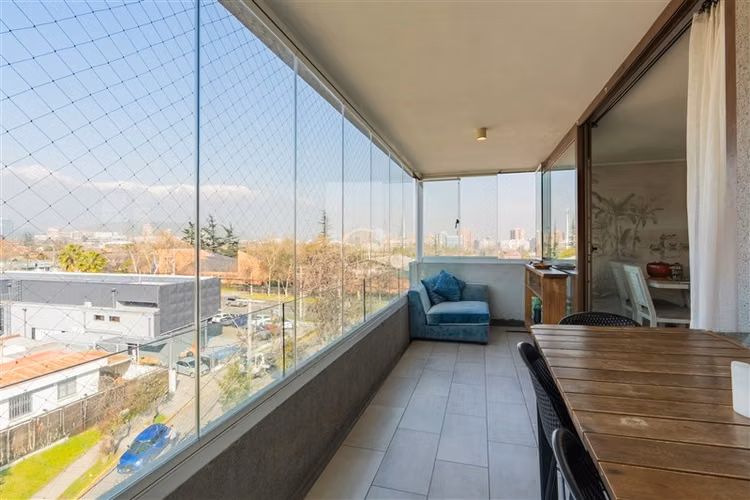 Vitacura: luminoso depto con terraza y vista despejada - Imagen 7