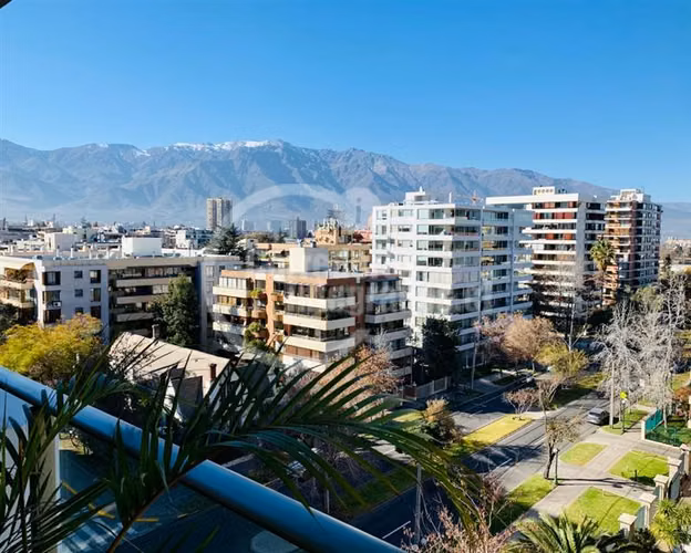 En el mejor edificio sector Las Lilas lujoso amplio dpto 4D.