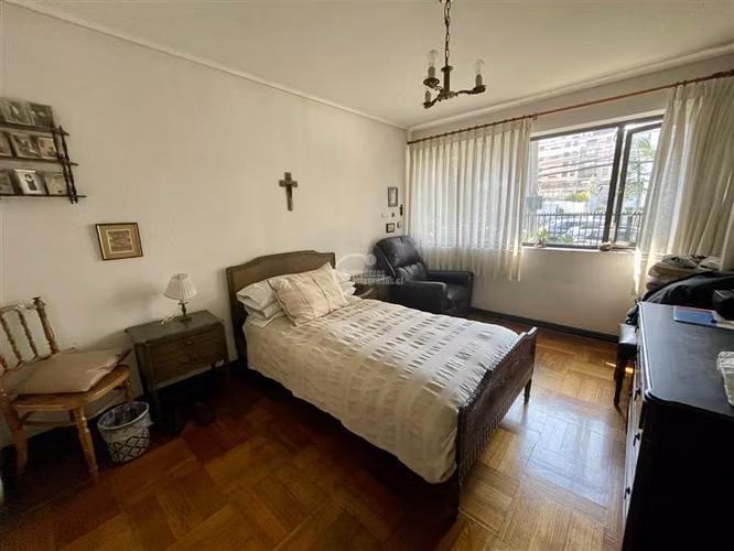 Depto a pasos metro Tobalaba, ideal remodelar, 3 dorm/2 baño