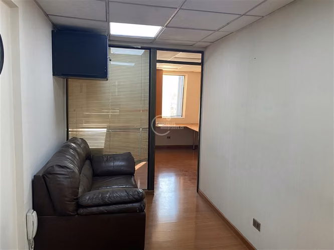 Oficina en venta en Providencia, metro Pedro de Valdivia