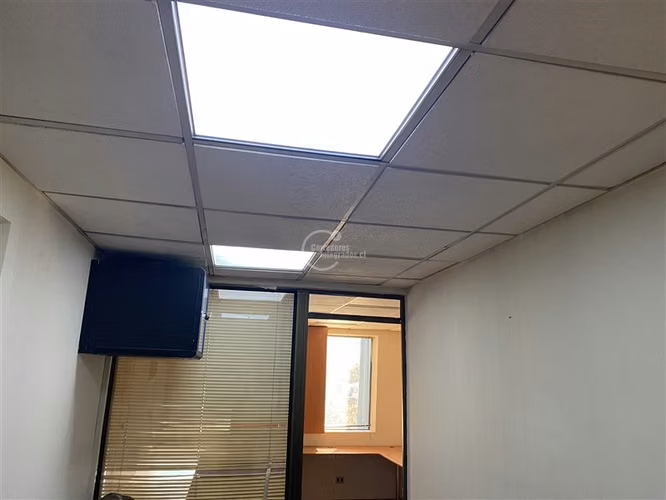 Oficina en venta en Providencia, metro Pedro de Valdivia