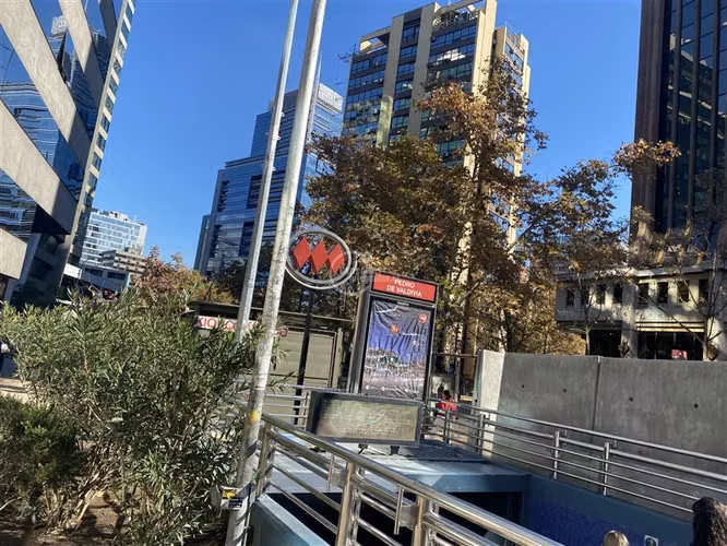 Oficina en venta en Providencia, metro Pedro de Valdivia