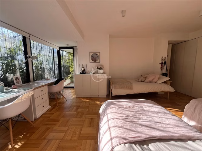 Venta departamento 2D 4B Las Condes a pasos VMA con jardín