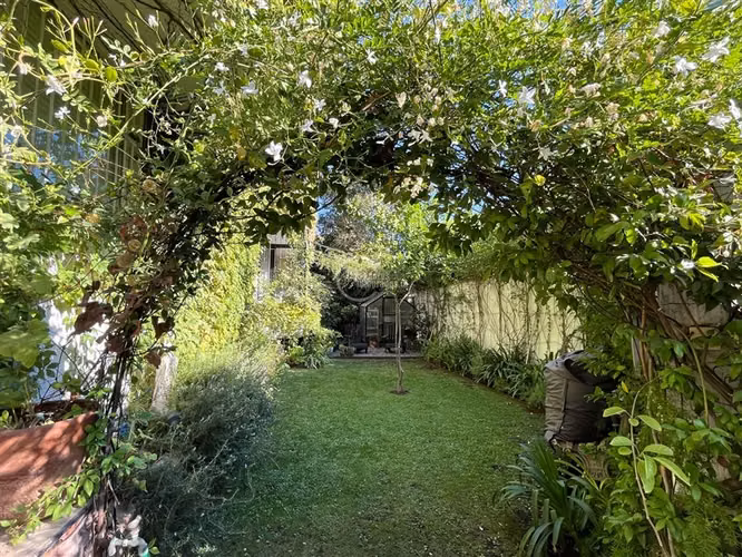 Venta departamento 2D 4B Las Condes a pasos VMA con jardín