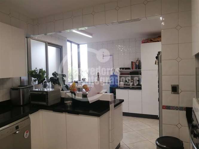 Primer Piso con Jardin, 5 dorm. - Imagen 15