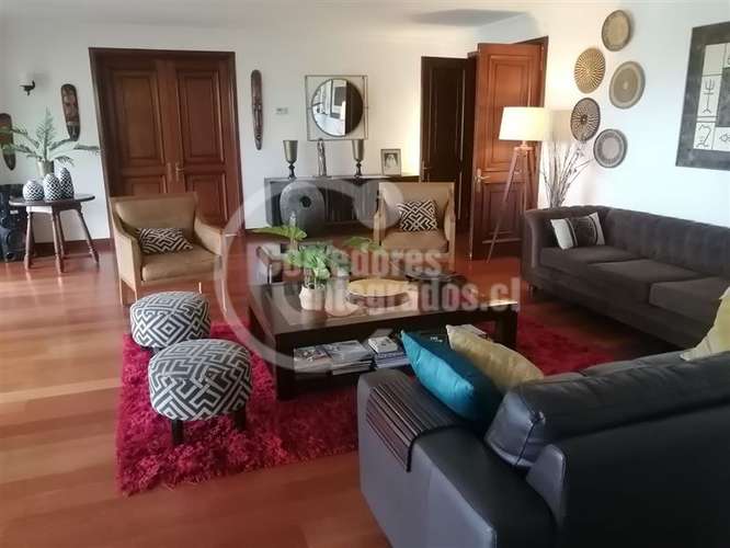 Primer Piso con Jardin, 5 dorm. - Imagen 10