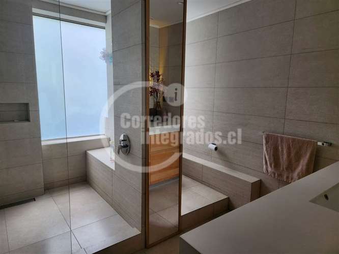 Primer Piso con Jardin, 5 dorm. - Imagen 19