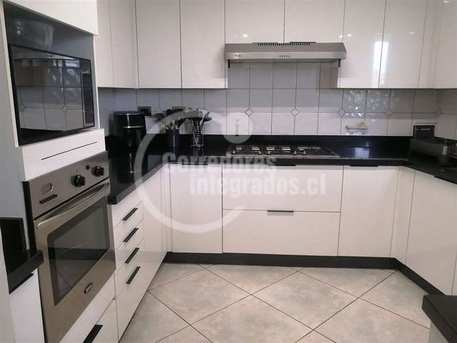 Primer Piso con Jardin, 5 dorm. - Imagen 16