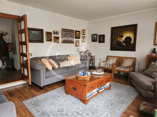 Casa en venta de 4 dorm. en Lo Barnechea