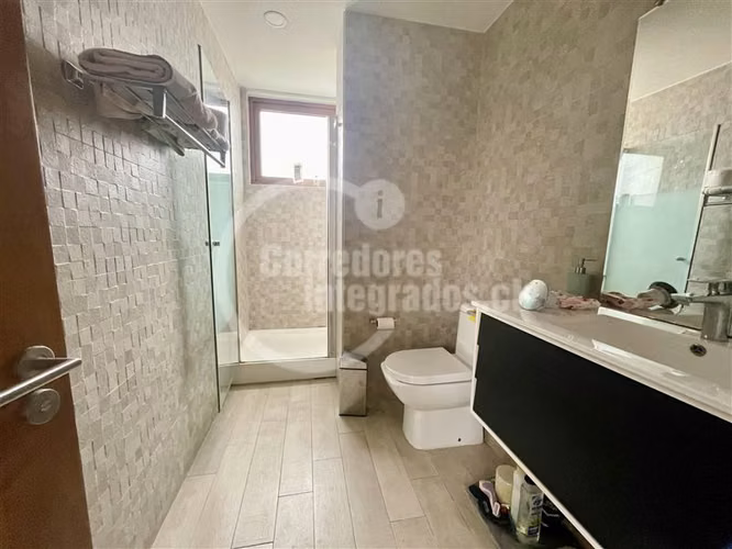Casa en venta de 3 dorm. en Vitacura, servicios, remodelada - Imagen 12