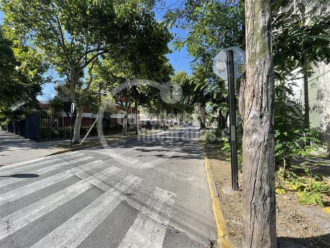 Sitio en venta en Ñuñoa, se puede construir hasta 5 pisos