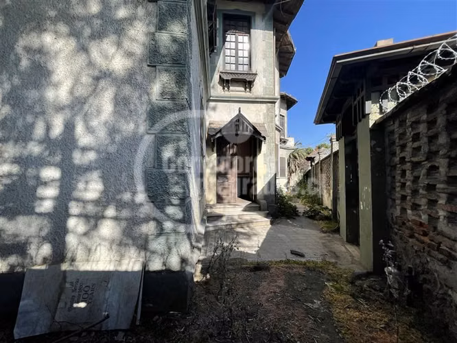 Casa en venta de 8 dorm. en Ñuñoa, para remodelar - Imagen 12