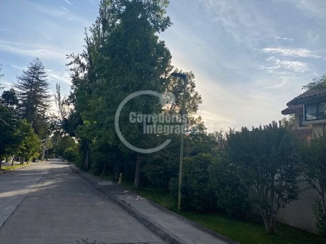 Casa en venta de 6 dorm. en Las Condes