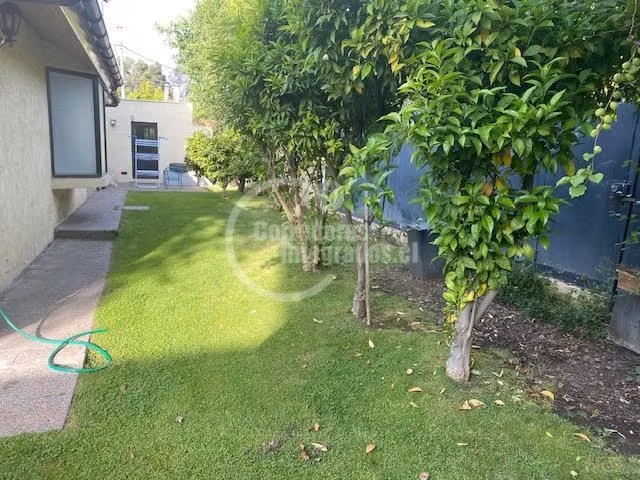 Casa en venta de 6 dorm. en Las Condes
