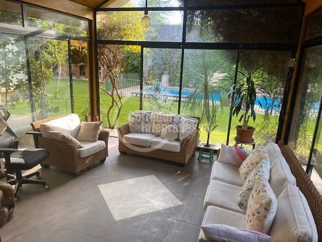 Casa en venta de 6 dorm. en Las Condes