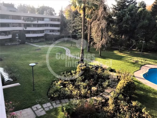 Departamento en venta de 5 dorm. en Las Condes