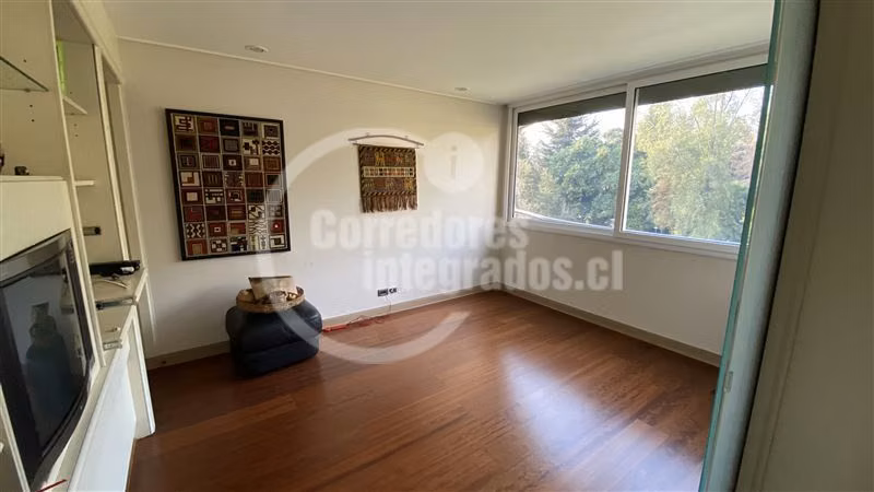 Departamento en venta de 5 dorm. en Las Condes