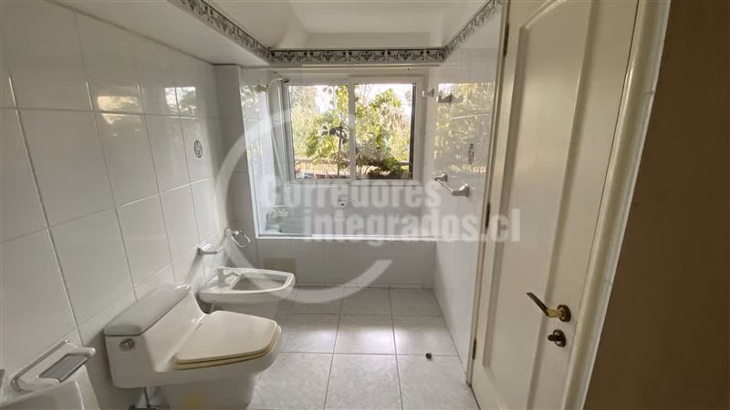 Departamento en venta de 5 dorm. en Las Condes