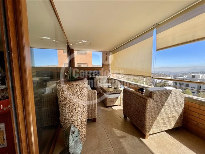 Departamento en venta de 4 dorm. en Las Condes, lindo parque