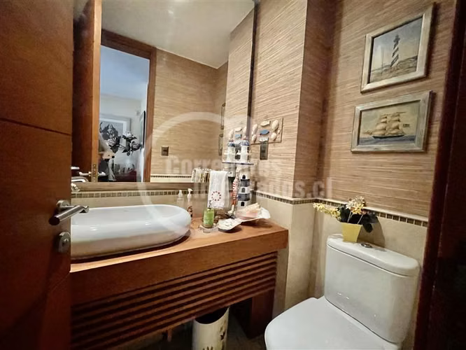 Departamento en venta de 4 dorm. en Las Condes, lindo parque