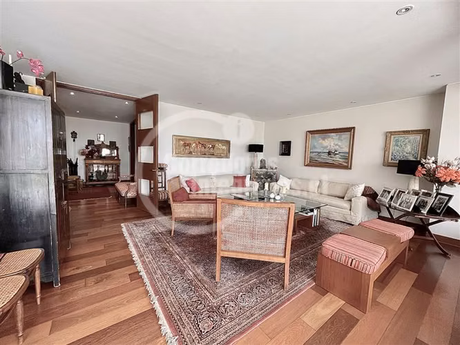 Departamento en venta de 4 dorm. en Las Condes, con jardín,