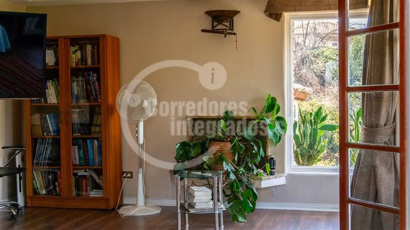 Casa en venta de 5 dorm. en Lo Barnechea