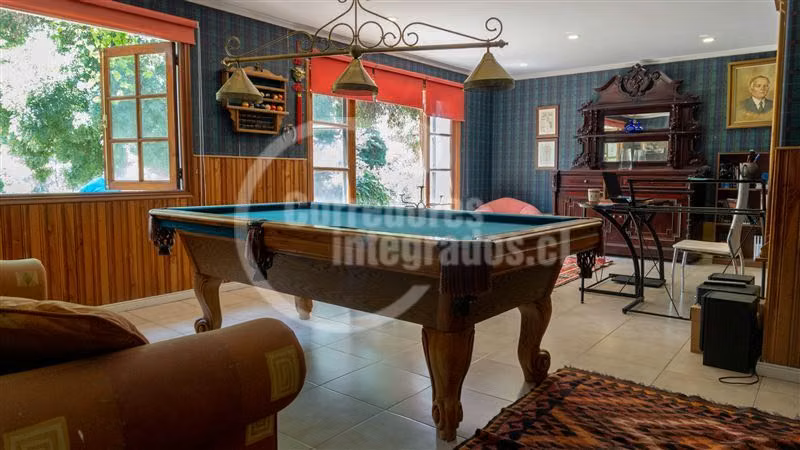 Casa en venta de 5 dorm. en Lo Barnechea
