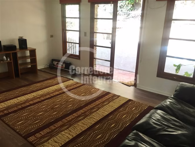 Casa en venta de 5 dorm. en Lo Barnechea