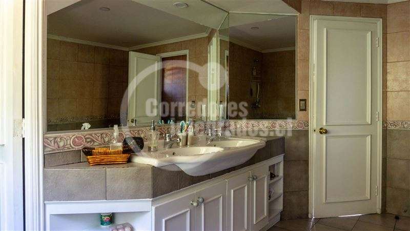 Casa en venta de 5 dorm. en Lo Barnechea - Imagen 32