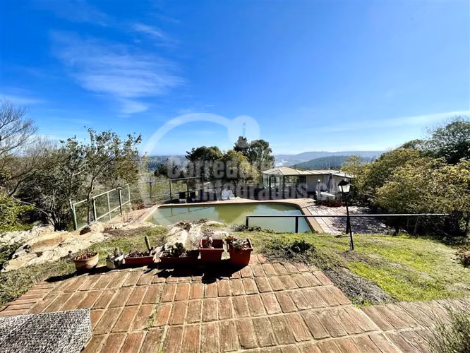 Casa en venta de 5 dorm. en Alto Santo Domingo , 10.000 m2