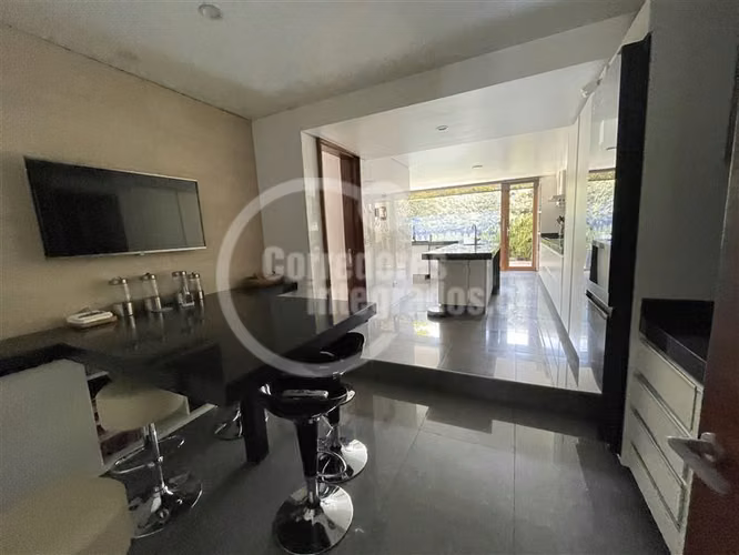 Departamento en venta de 6 dorm. en Lo Barnechea