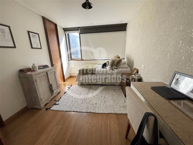 Departamento en venta de 6 dorm. en Lo Barnechea
