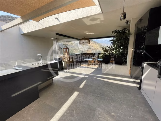 Departamento en venta de 6 dorm. en Lo Barnechea