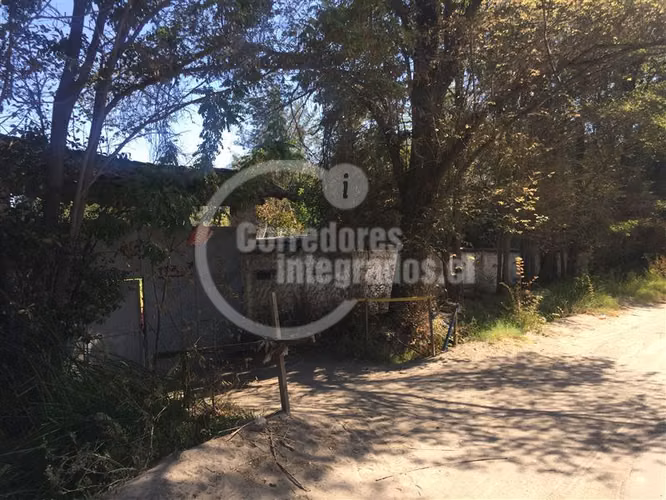 Sitio en Venta plano en Pirque, derechos de agua