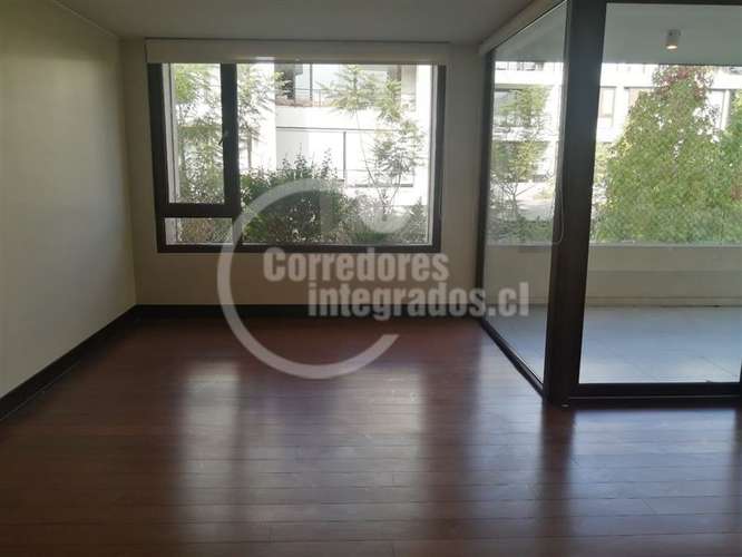 Amplio departamento en venta de 3+1 dorm. en Lo Barnechea - Imagen 4