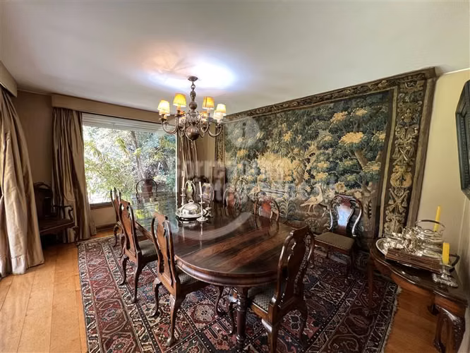 San Damian Casa en venta de 7 dorm. en Las Condes