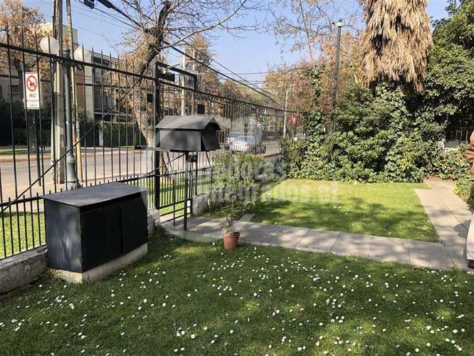 Casa en venta de 5 dorm. en Providencia - Imagen 4