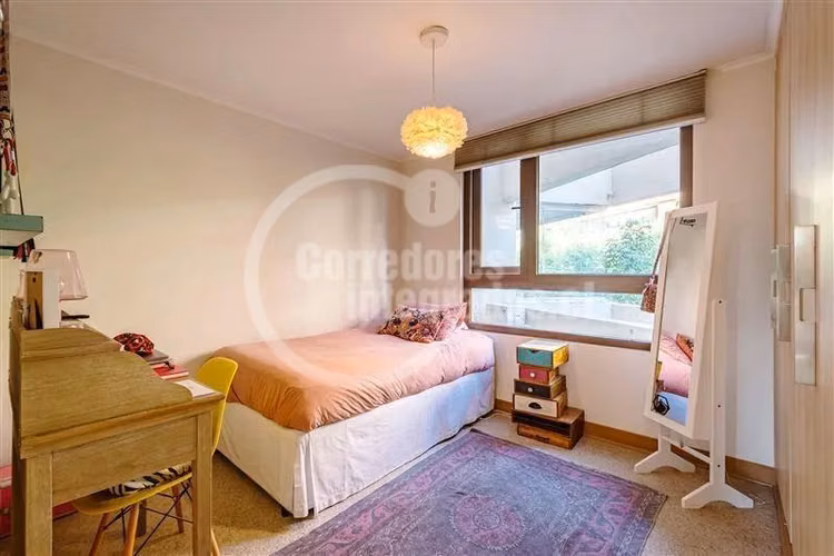 Espectacular Duplex En Vitacura ,magnificas areas verdes