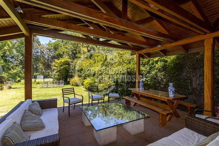 Casa en venta colinda con club Golf Lo Barnechea