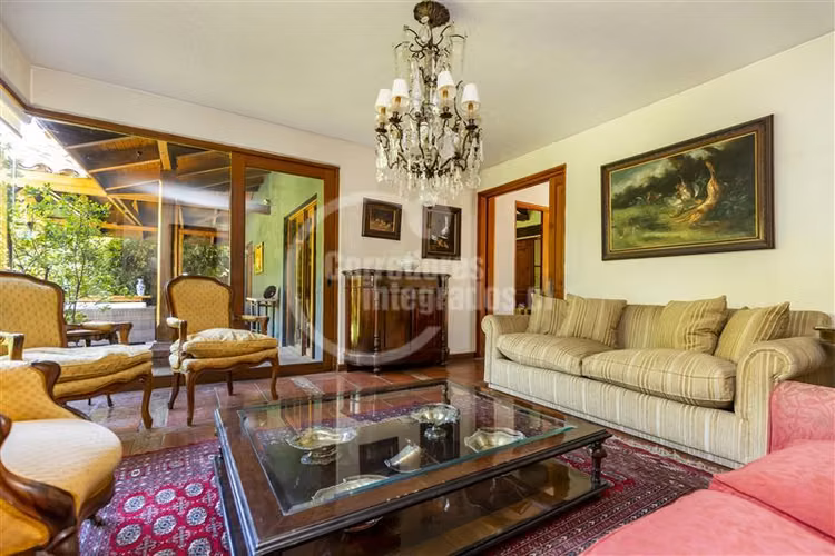 Casa en venta colinda con club Golf Lo Barnechea