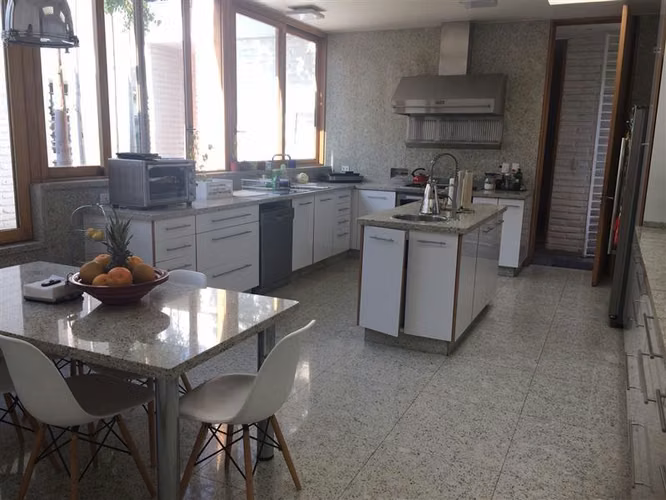 Terreno Construcción  en Venta en Vitacura