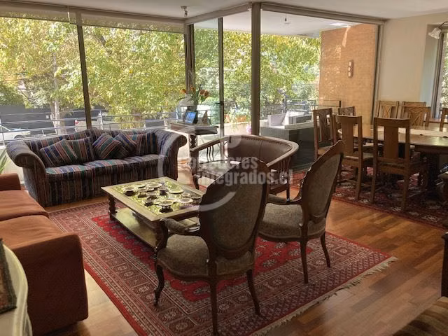 Duplex con Jardin en la Mejor Ubicación de Vitacura
