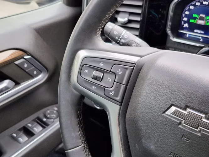 Chevrolet Silverado AT10 4X4 5.3 AUT (C)	 2025 - Imagen 10